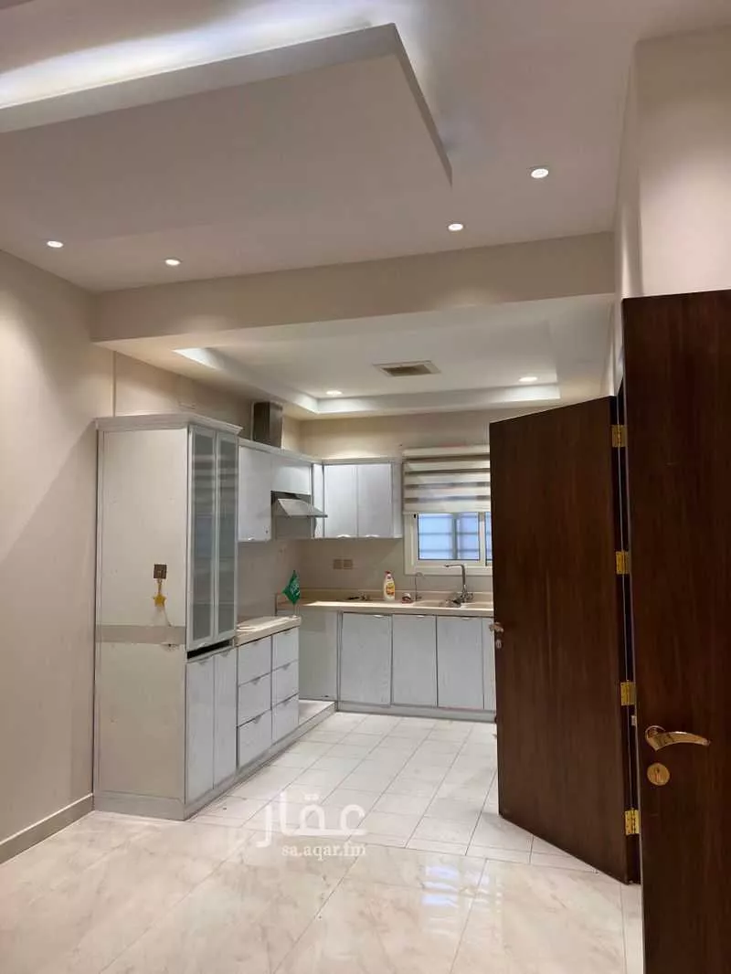 شقة 5 غرف في النخيل 7