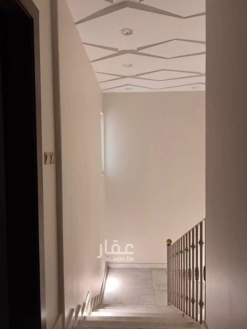 شقة 5 غرف في النخيل 8