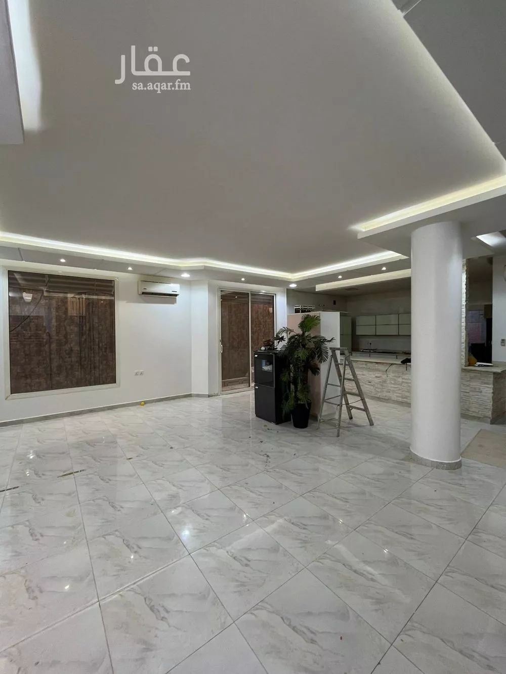 فيلا 8 غرف في العارض 3