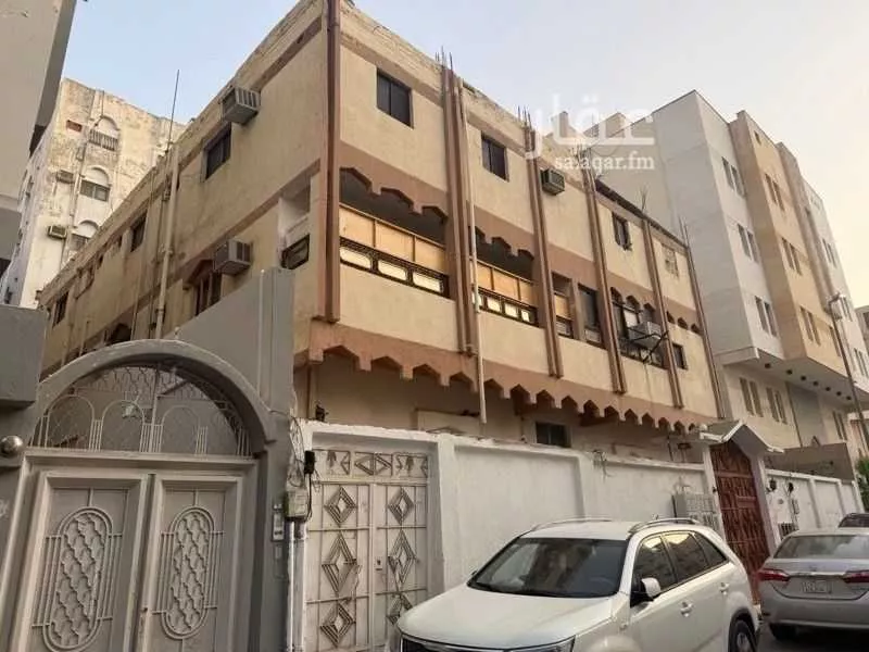 أرض 500 م² في الجامعة 2