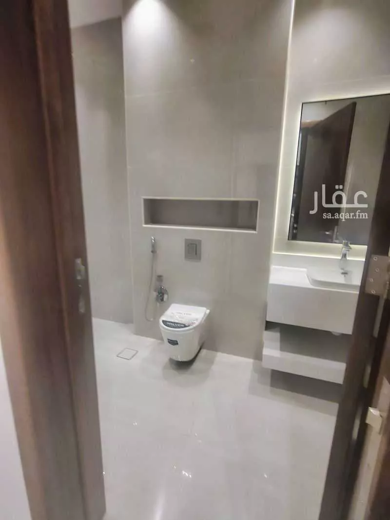 6 bedroom villa in Al Mahdiyyah 4