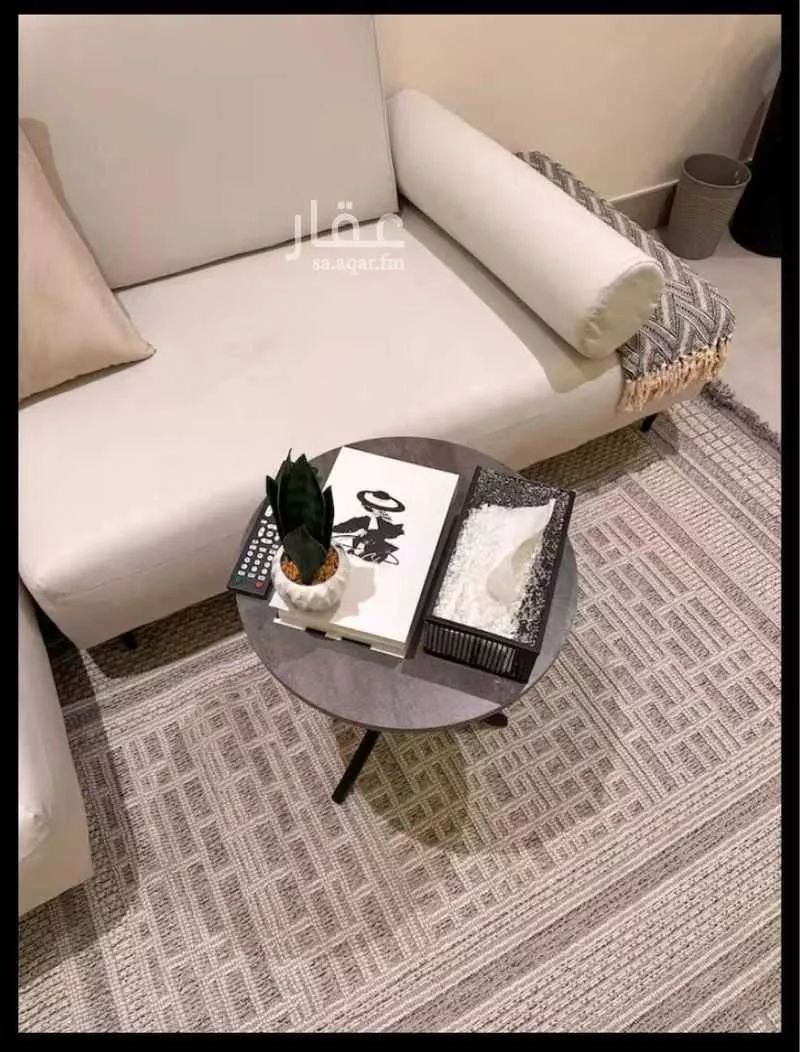 شقة 1 غرف في الملقا 4