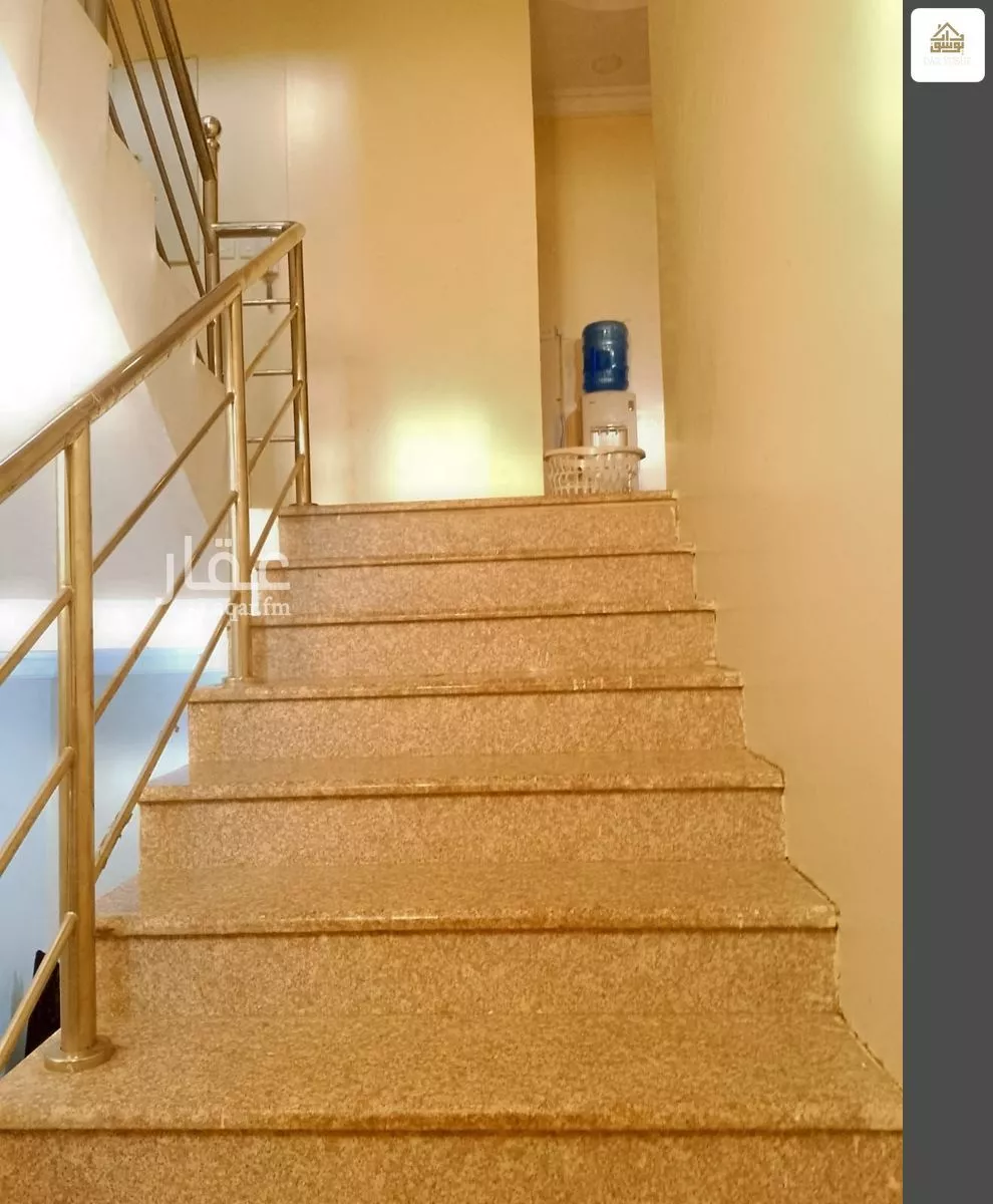 6 bedroom villa in Al Difa 3