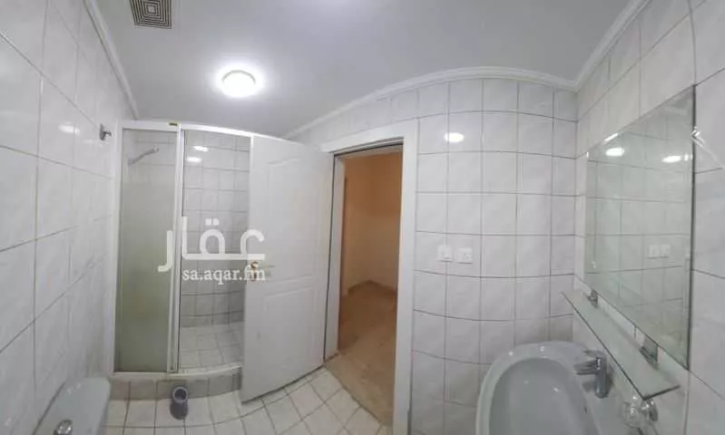 فيلا 5 غرف في العزيزية 7