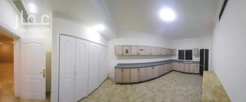 فيلا 5 غرف في العزيزية 10