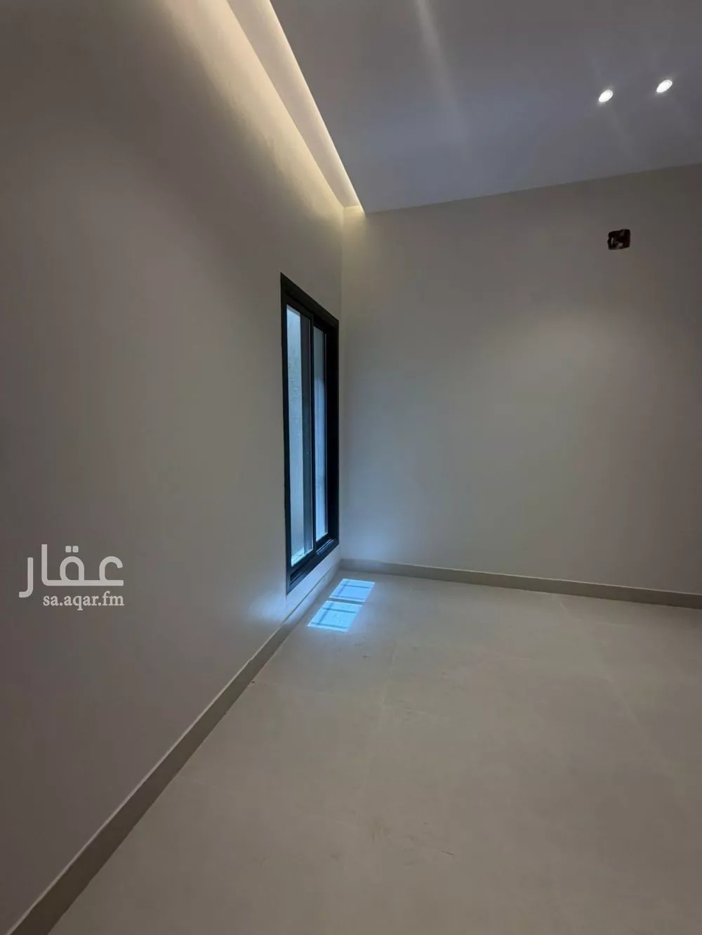 3 bedroom floor in Al Janadriyah 10