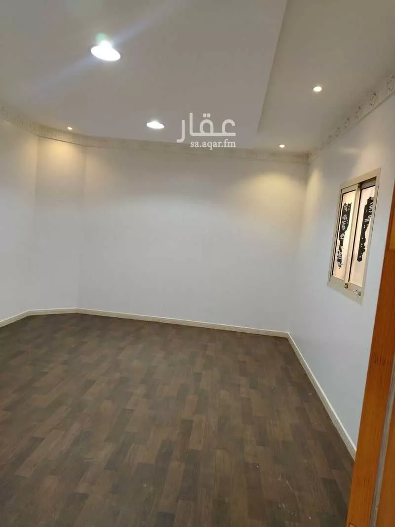 3 bedroom apartment in Al Yasmin 10