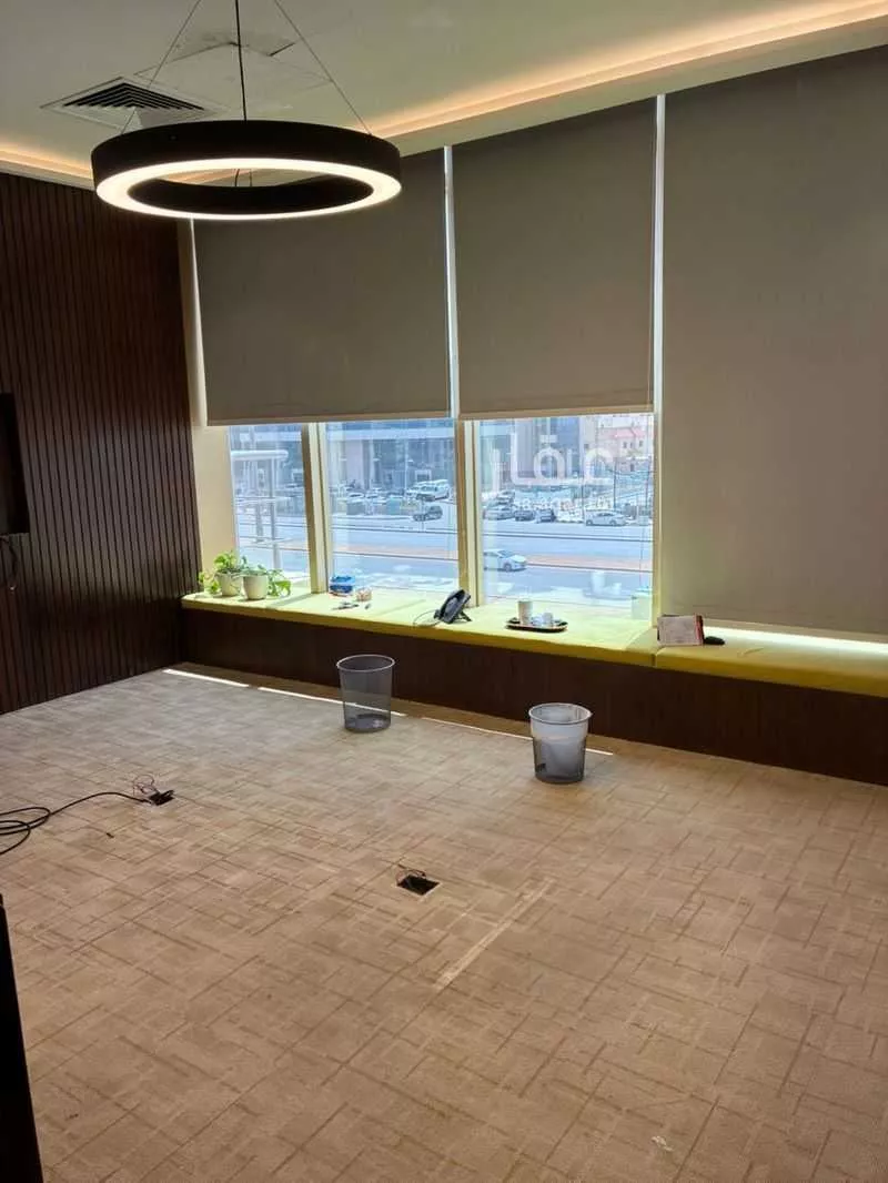 مكتب 120 م² في الياسمين 8