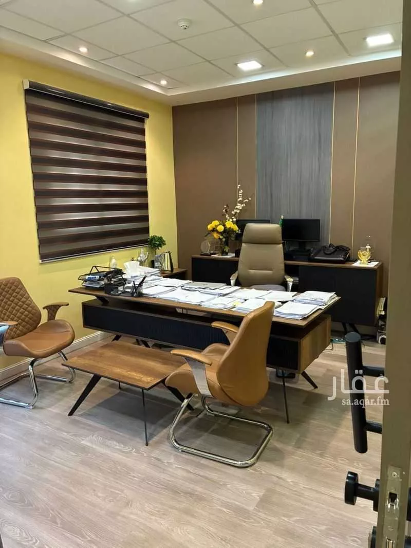 مكتب 145 م² في الياسمين 4