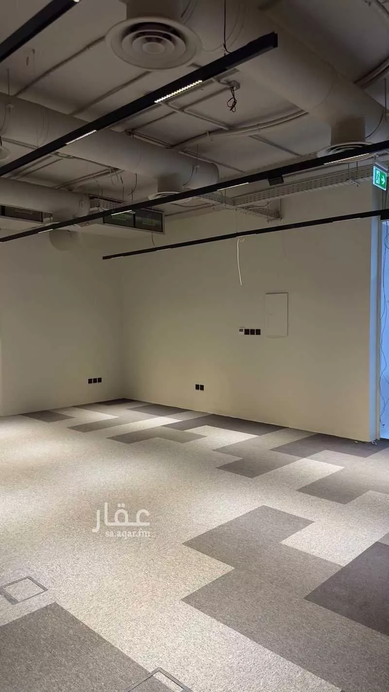 مكتب 150 م² في الروابي 8
