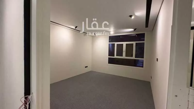 مكتب 150 م² في الروابي 10