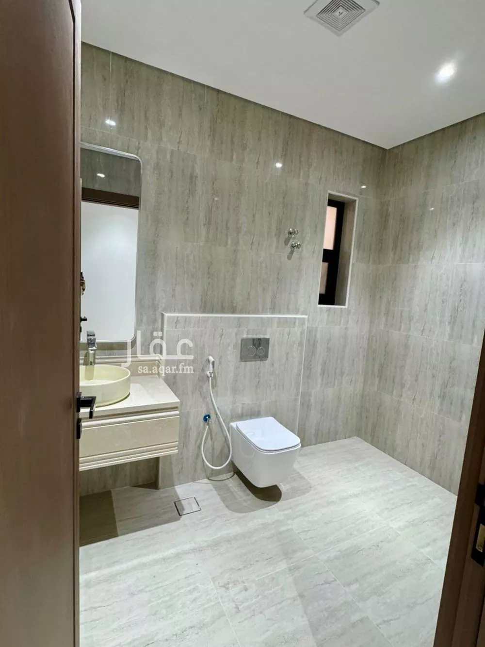 5 bedroom villa in Ash Shulah 19