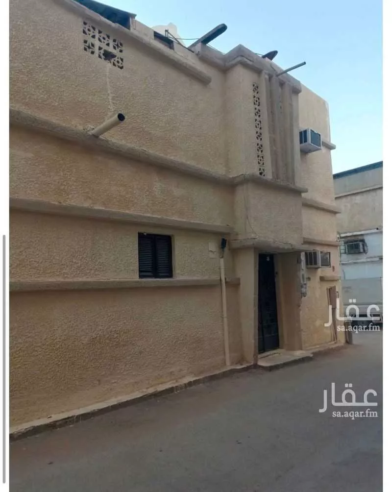 246 sqm building in Al Shamisy 3
