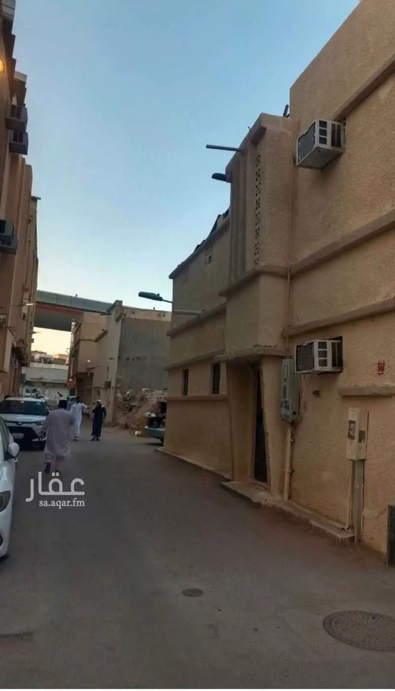246 sqm building in Al Shamisy 4