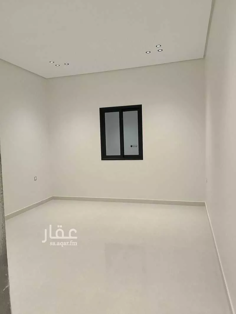 فيلا 9 غرف في احد 11