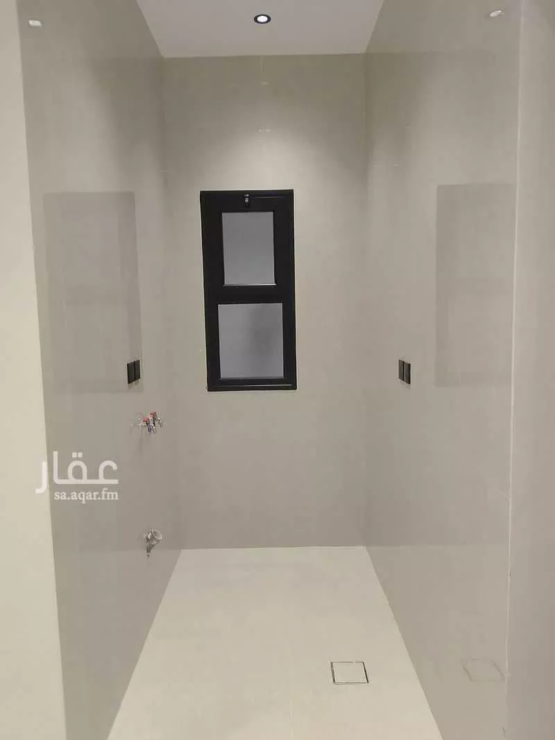 فيلا 9 غرف في احد 13