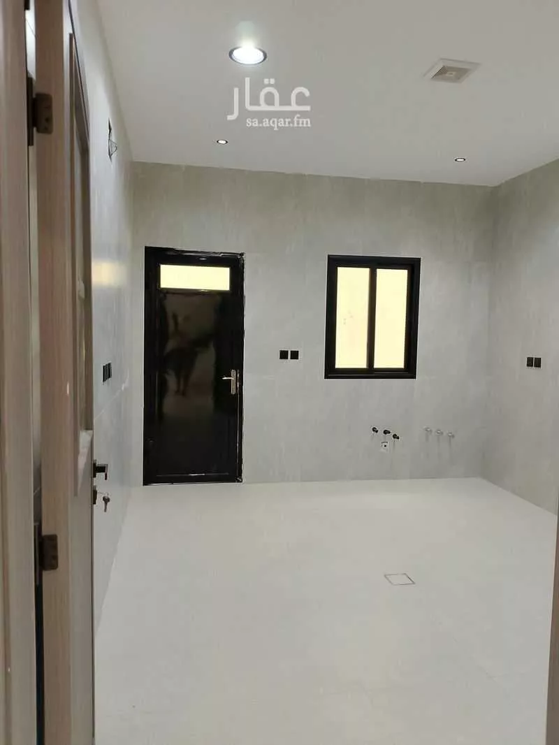 فيلا 9 غرف في احد 4