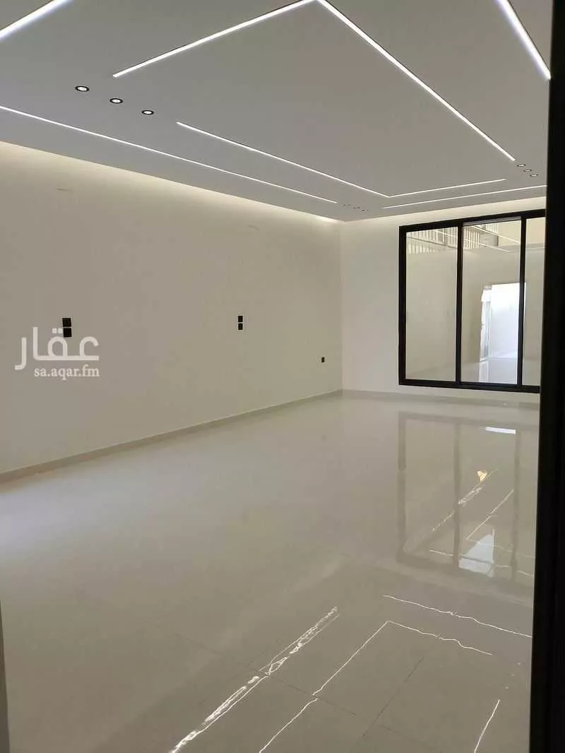 فيلا 9 غرف في احد 8