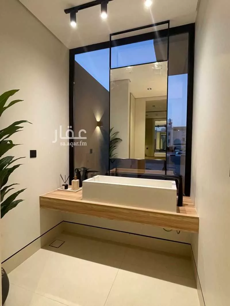 4 bedroom villa in Ash Shulah 5