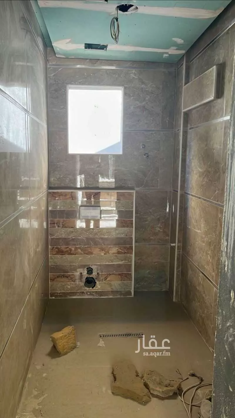 عمارة 575 م² في ضاحية الملك فهد 15