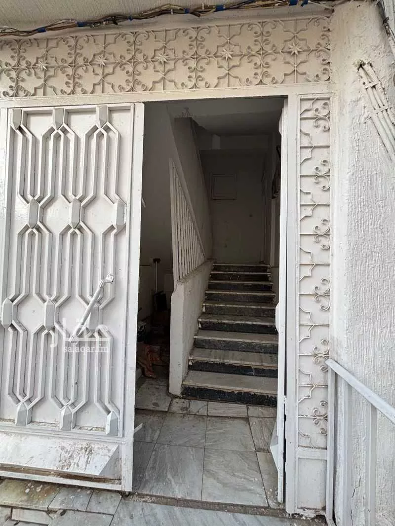 عمارة 214 م² في الدويمة 4