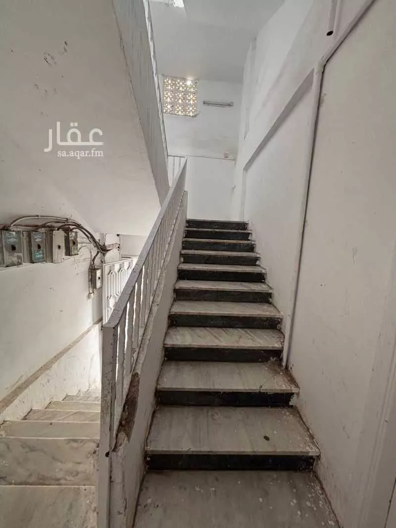 عمارة 214 م² في الدويمة 6