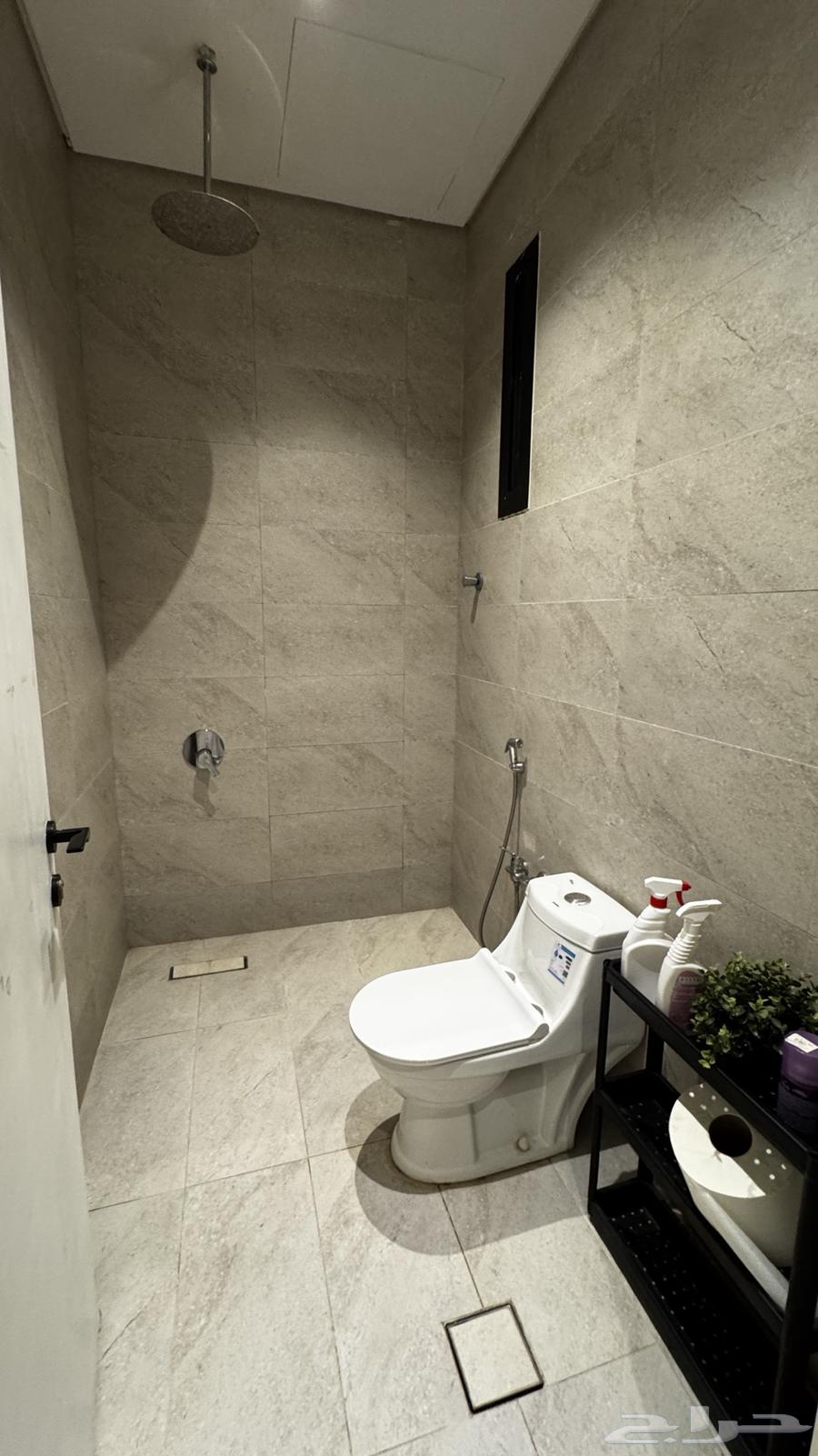 شقة 1 غرف في العارض 3