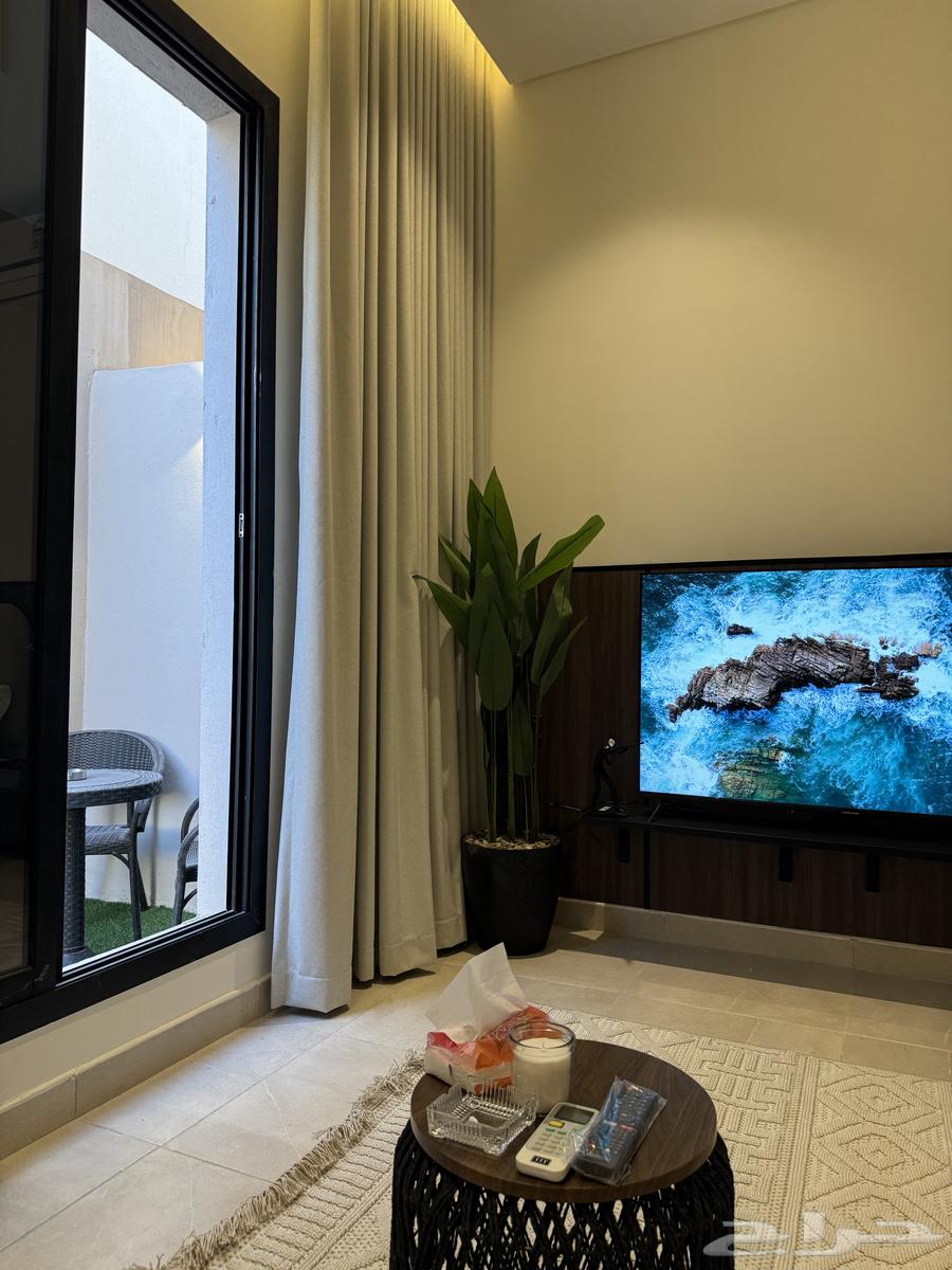 شقة 1 غرف في العارض 5