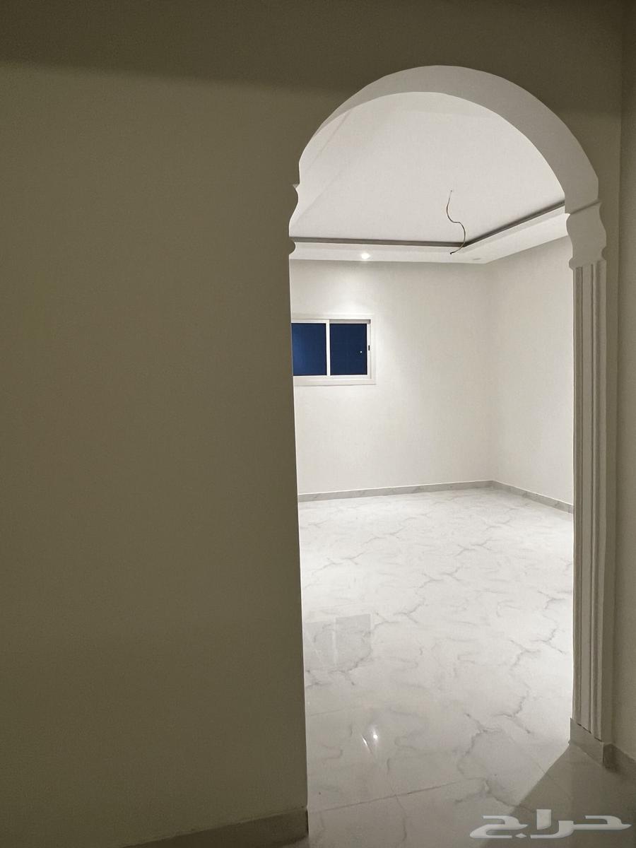 شقة 4 غرف في الورود 1 2