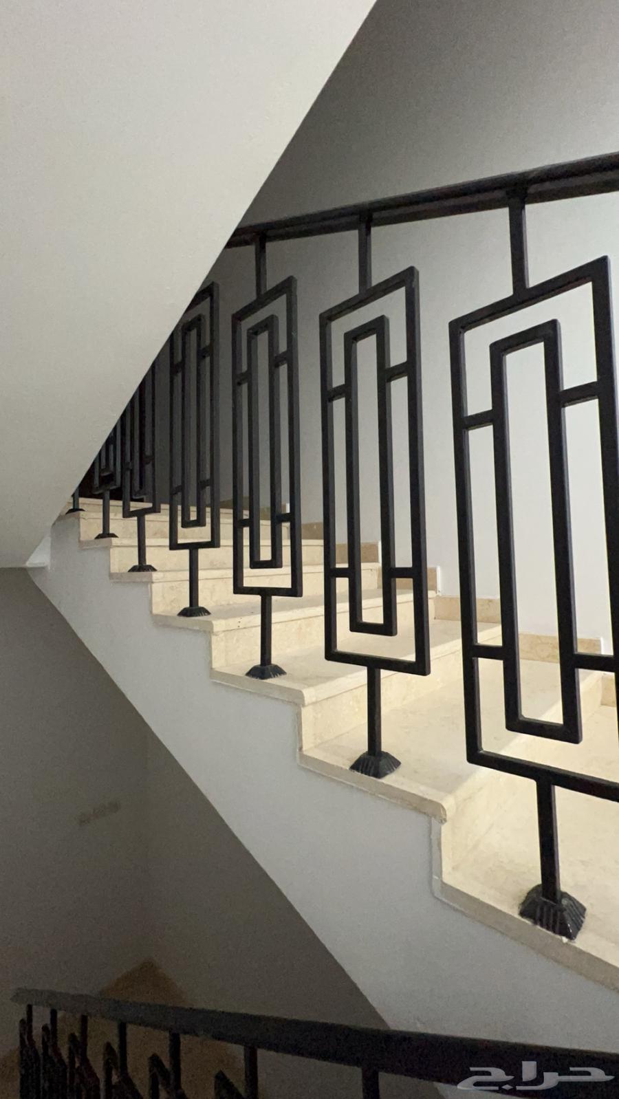 شقة 4 غرف في الورود 1 6