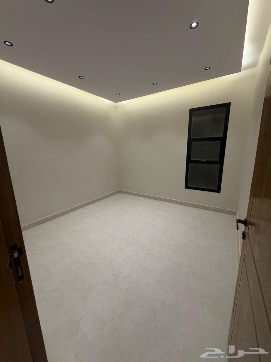 شقة 3 غرف في الرمال 5