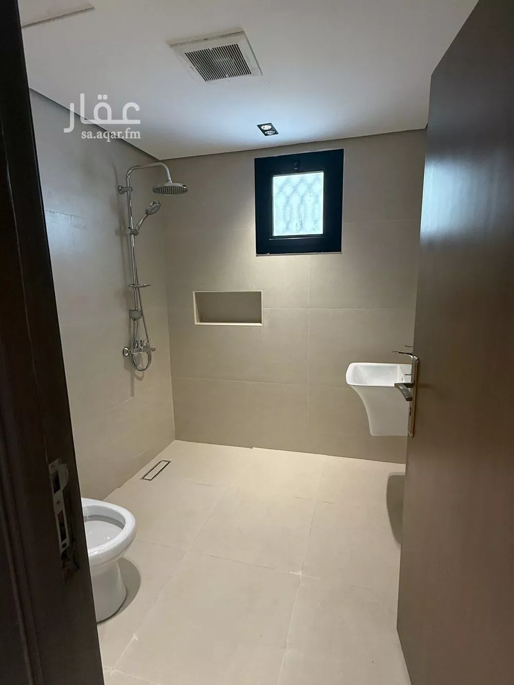 دور 4 غرف في الربوة 7