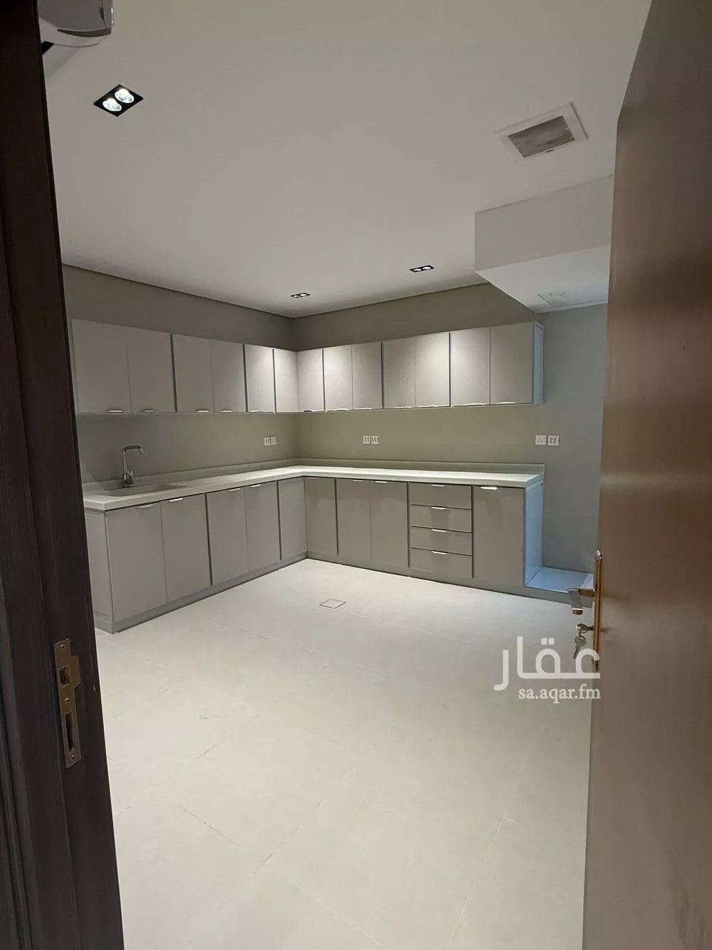 دور 4 غرف في الربوة 10