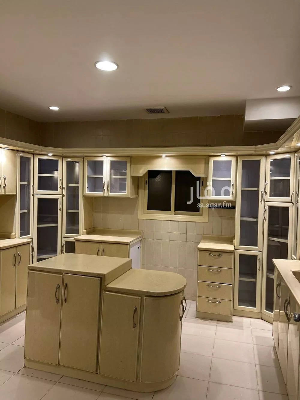 شقة 4 غرف في الريان 7