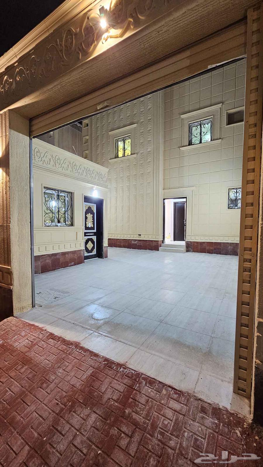 فيلا 10 غرف في العزيزية 2