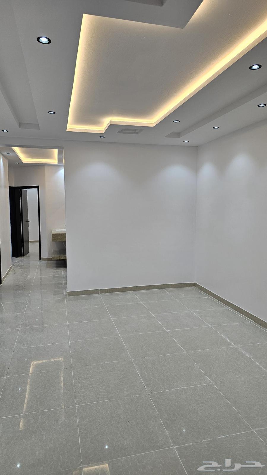 فيلا 10 غرف في العزيزية 4