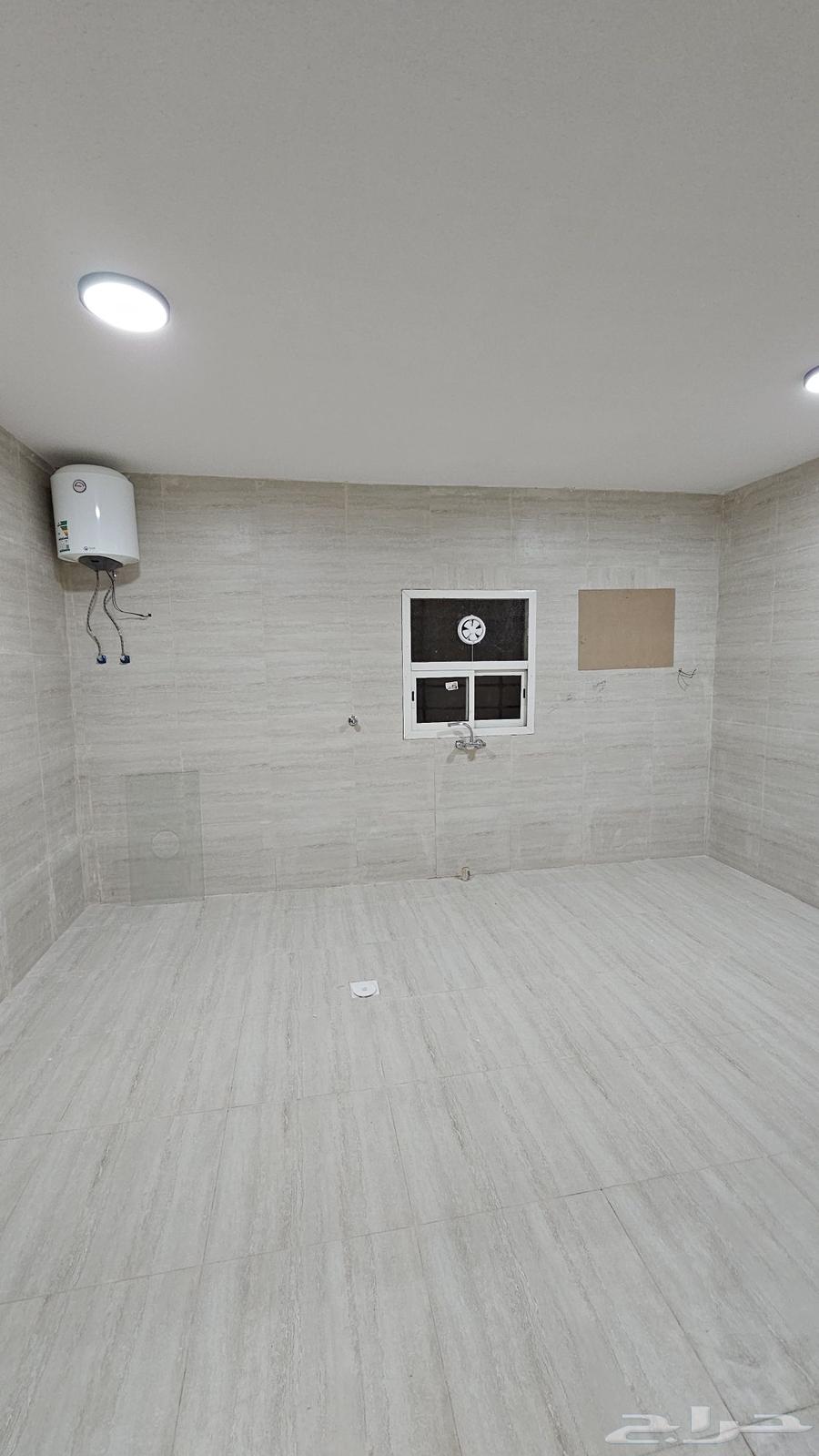 فيلا 10 غرف في العزيزية 6