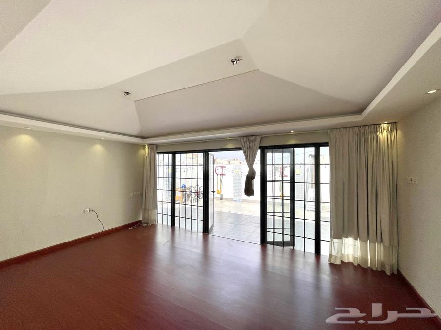 فيلا 4 غرف في الياسمين 5