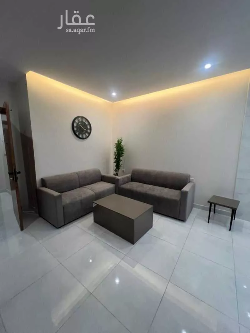 شقة 2 غرف في العزيزية 5