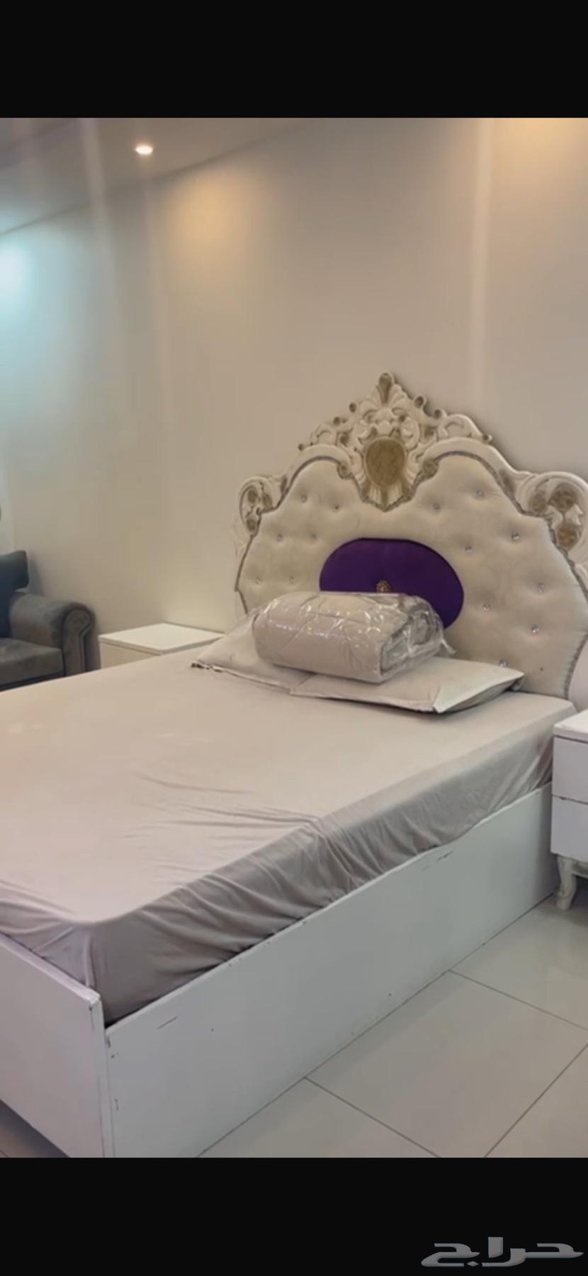 شقة 6 غرف في الواحة 13