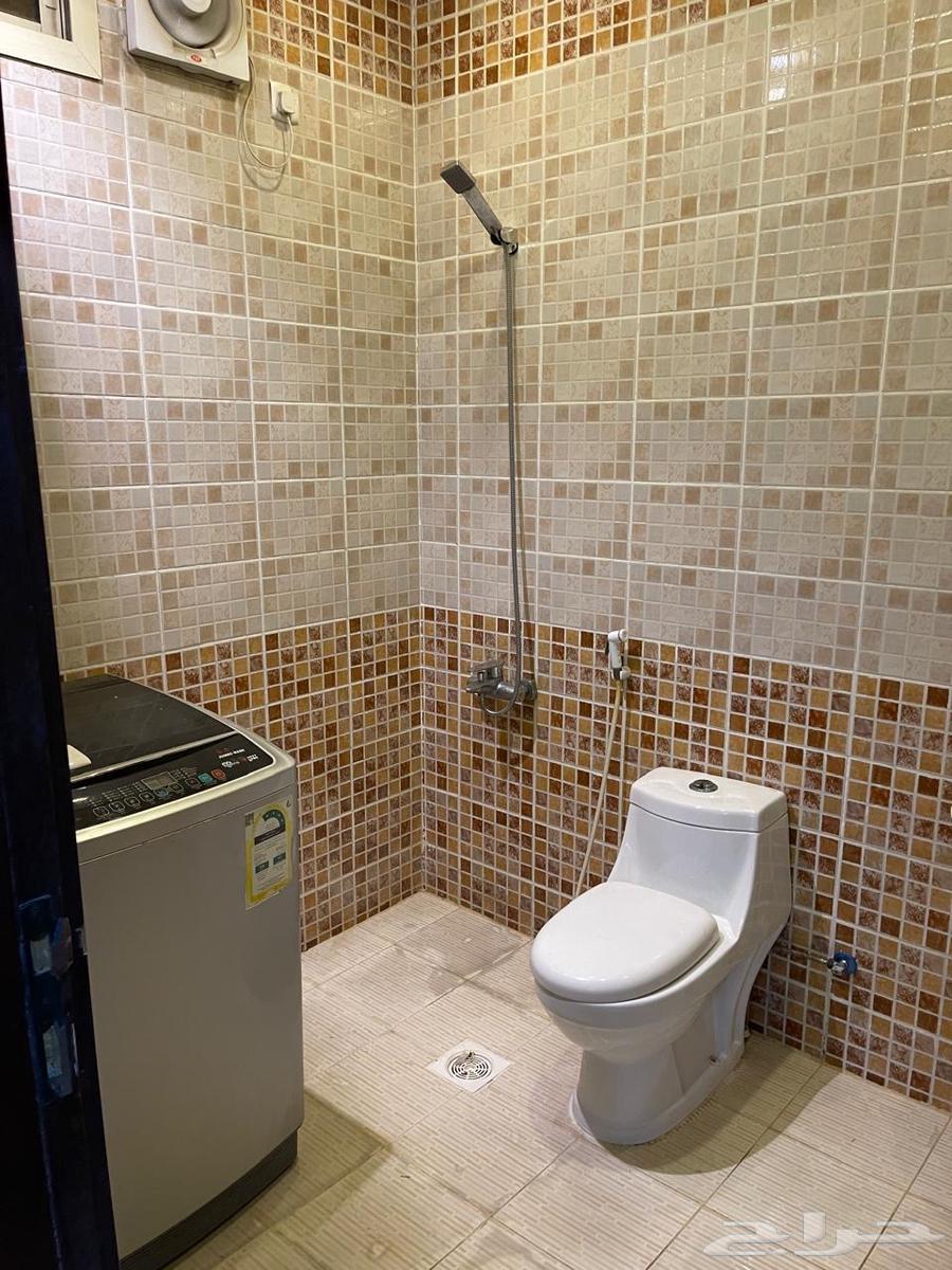 شقة 6 غرف في الواحة 18