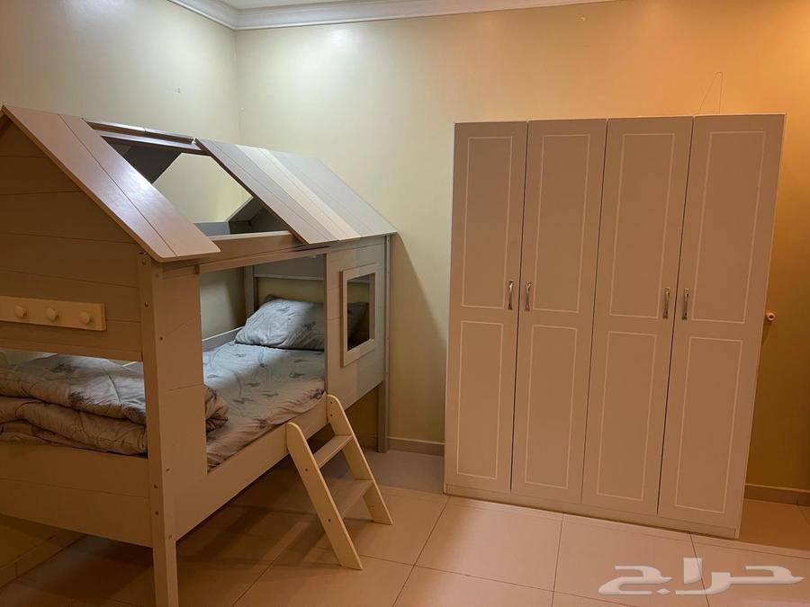 شقة 6 غرف في الواحة 19