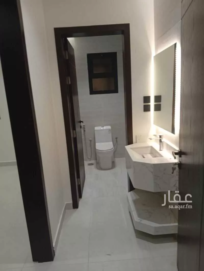 شقة 4 غرف في النزهة 4