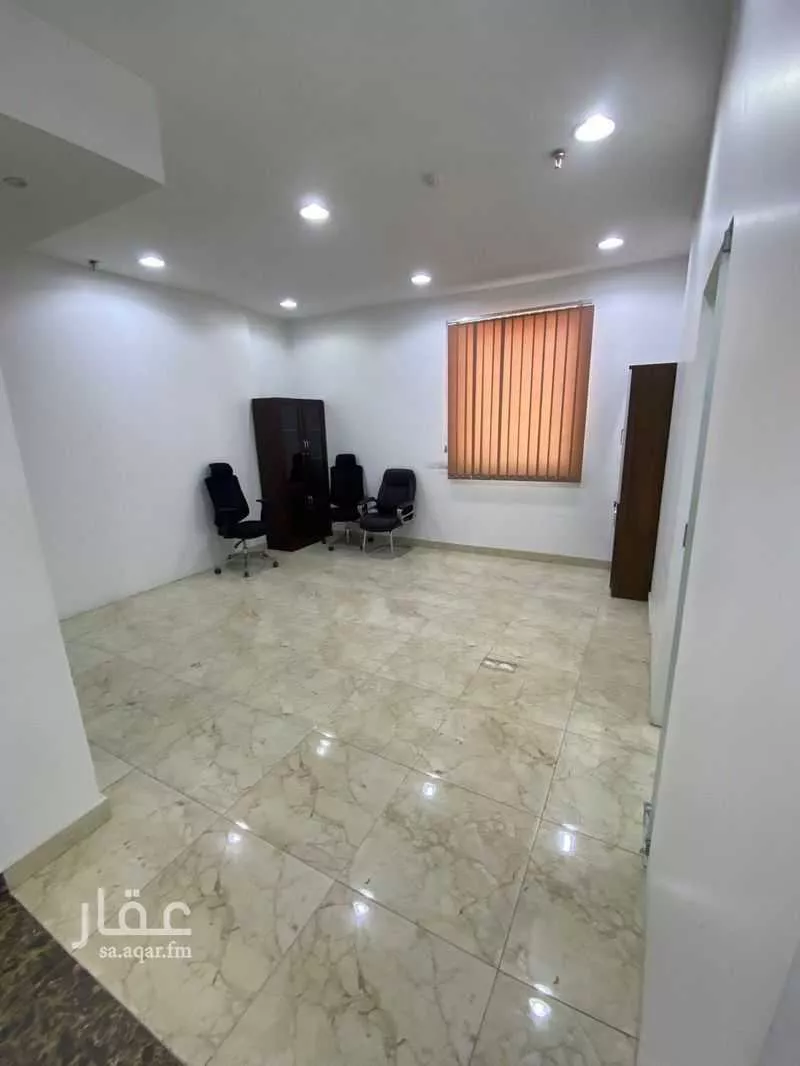 عمارة 690 م² في المنار 8