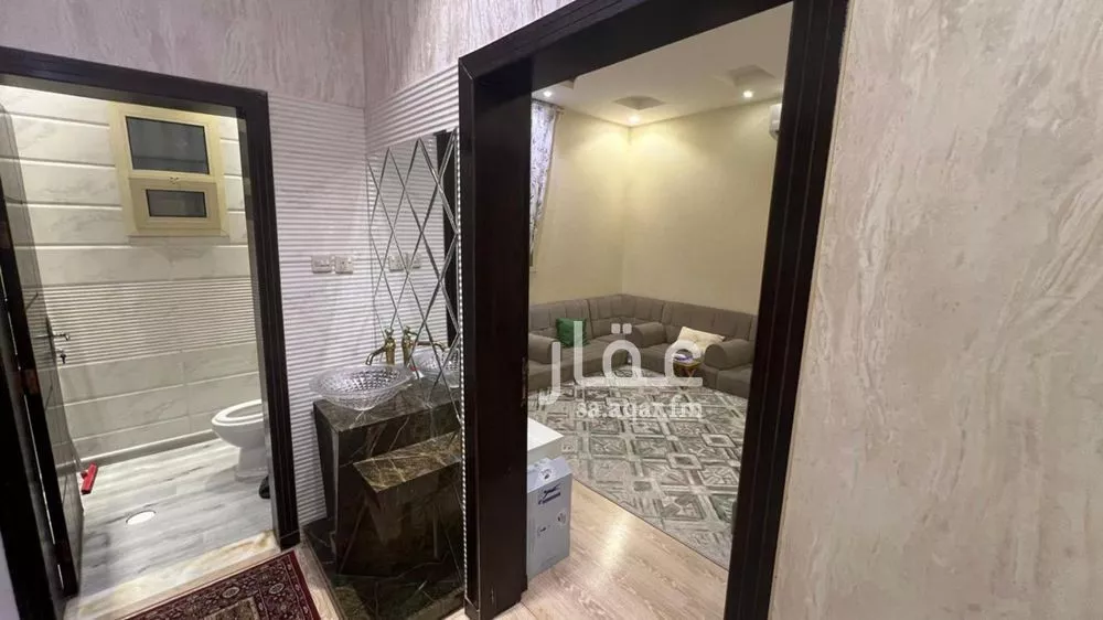 فيلا 6 غرف في العارض 2