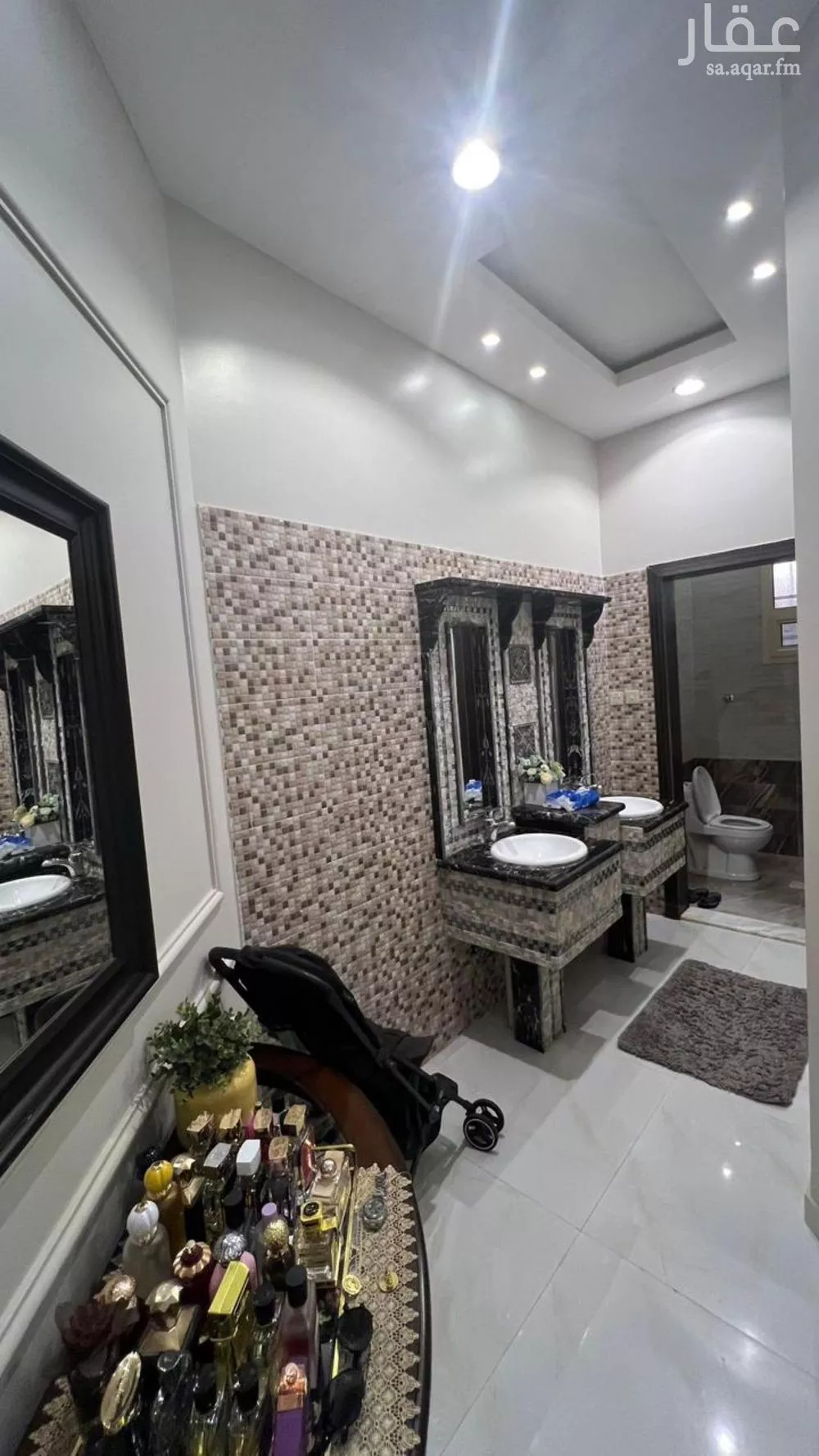 فيلا 6 غرف في العارض 9