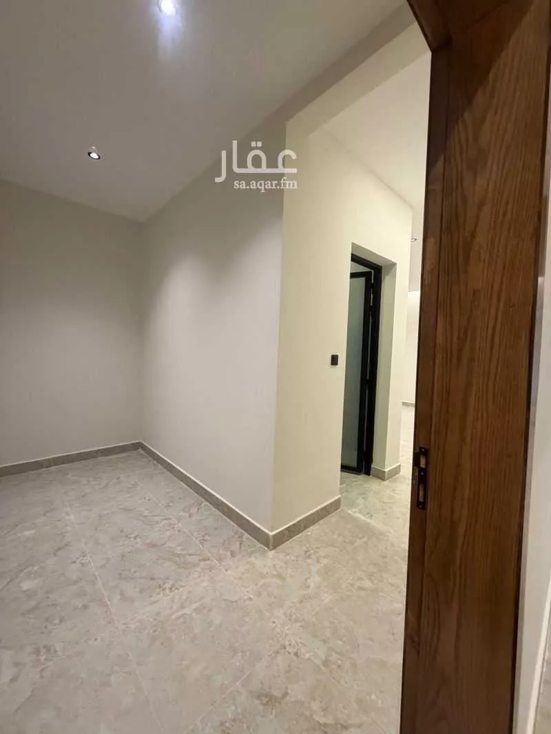 شقة 4 غرف في الروضة 23