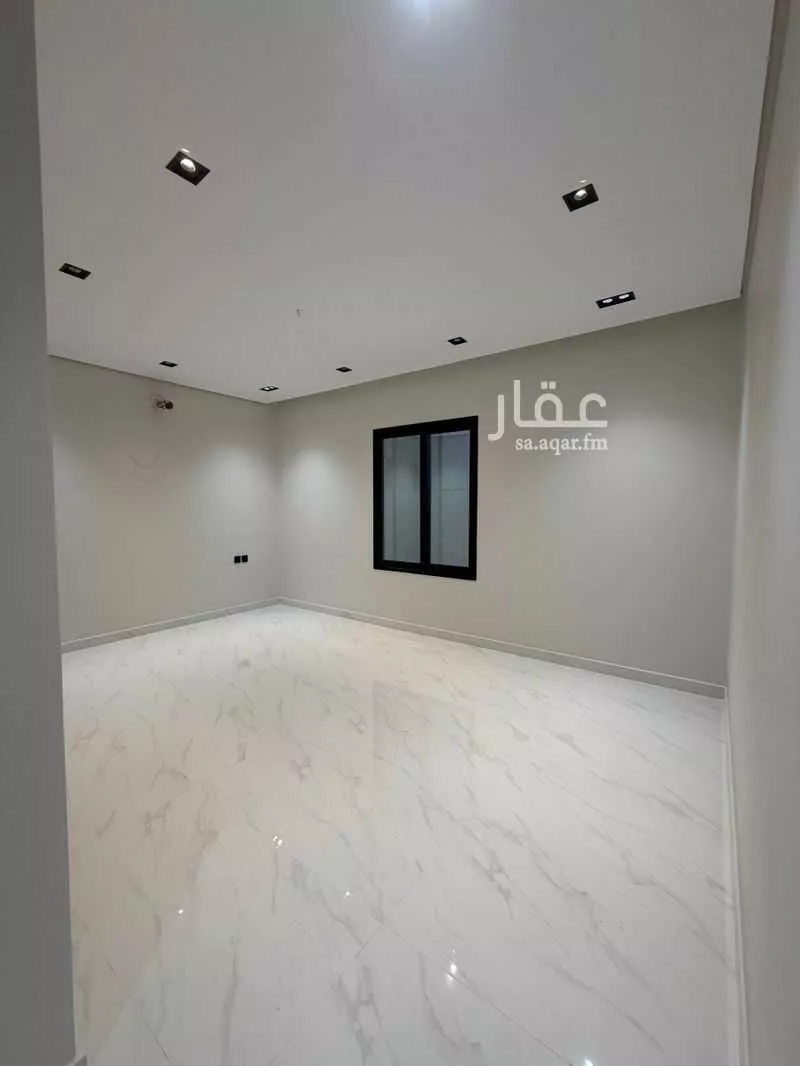 شقة 5 غرف في ضاحية الملك فهد 15