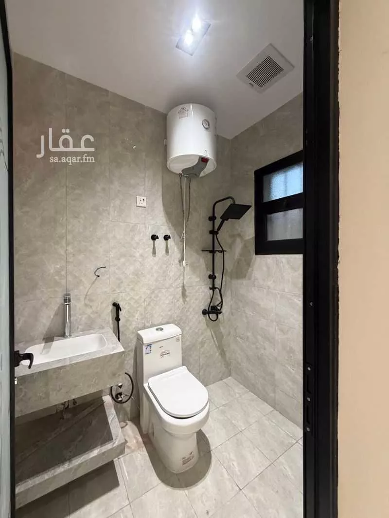 شقة 5 غرف في ضاحية الملك فهد 17