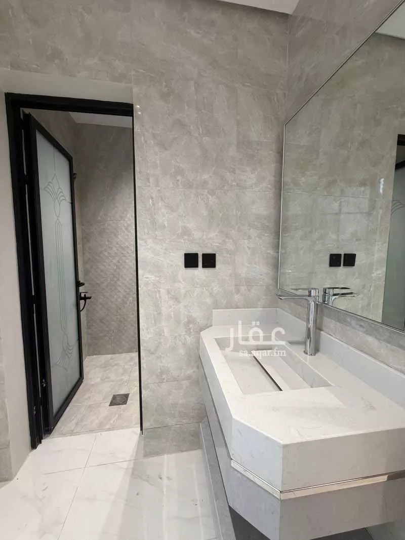 شقة 5 غرف في ضاحية الملك فهد 19